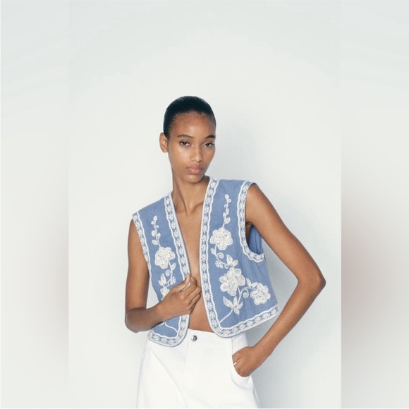 Zara Jackets & Blazers - Zara embroidered crop vest